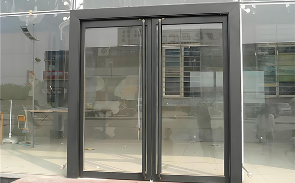 湟源玻璃地弹门