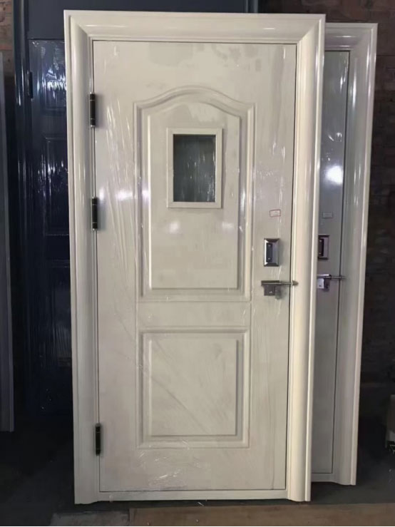 湟源学校教室门