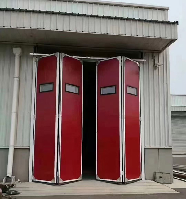 湟源工业折叠门在大型装配车间出入口的应用实例