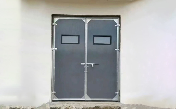 湟源工业门在高温作业区域的运行表现